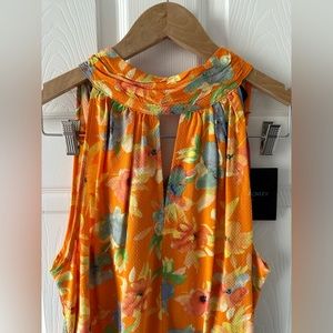 Women’s Floral Orange Sleeveless Turtleneck Size Medium